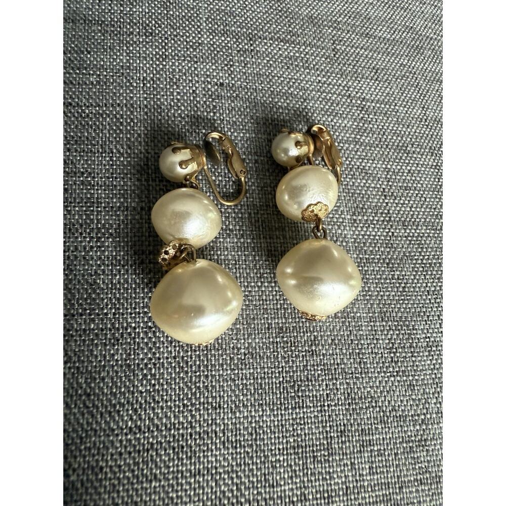 Vintage Dangle Drop Faux Pearl Earrings Statement Cocktail Clip Gold Tone Retro